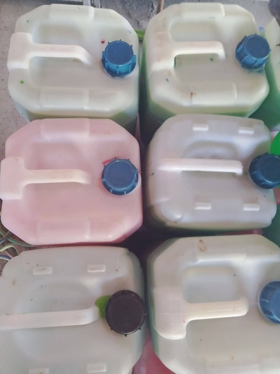 السلام عليكم.    زاهي درجه اولئ.  جلكان20لتر ب8000.   جلكان10لترب4500.  جلكان5لترب2500.   فلاش حمامات ب1000.    قاصر 1000 العنوان مجاور كافتريا ابوحمودي غرب جاسم ابو الطحين


**إذا كنت صاحب هذا الإعلان وتريد حذفه لأي سبب، رجاءا أرسل رسالة إلى الدعم الفني**