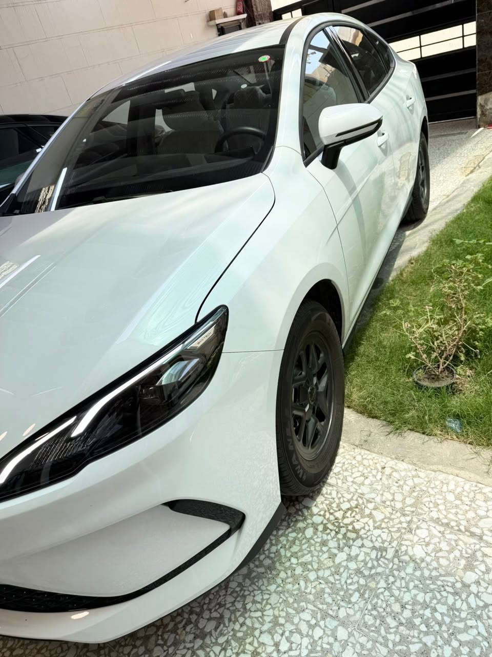 البيع بي واي دي
زيرو بعده ما مرقمه 
اخذته من باركود 
معرفه سيل ٥ غراضه والعده كله ما مفتوحه
تفاصيل اكثر ع رقم
***********
