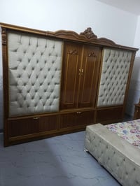 ورحمه الله وبركاته  غرفة نوم عراقيه نظيفه.. سلايت مثل ما موضحة بالصور ...