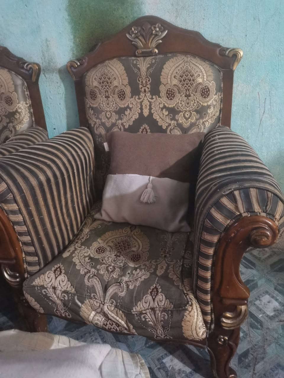 تحم ١٠ مقاعد نظيف وما بي شي لادوسه ولا شك مثل ما بصوره سعر ١٥٠ الف العلوان بغداد ماكو توصيل اليريده يراسل


**إذا كنت صاحب هذا الإعلان وتريد حذفه لأي سبب، رجاءا أرسل رسالة إلى الدعم الفني**