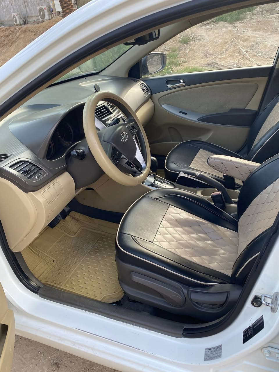 اكسنت خليجي 2012 كفاله عدى دوسات جوه رش 
سياره ماشيه 148استخدام شخصي محرك وكثر وكهربائيات بشرط ماناقصه شي تختم تاير جديد بسمي سياره 103وبيه مجال قليل


**إذا كنت صاحب هذا الإعلان وتريد حذفه لأي سبب، رجاءا أرسل رسالة إلى الدعم الفني**