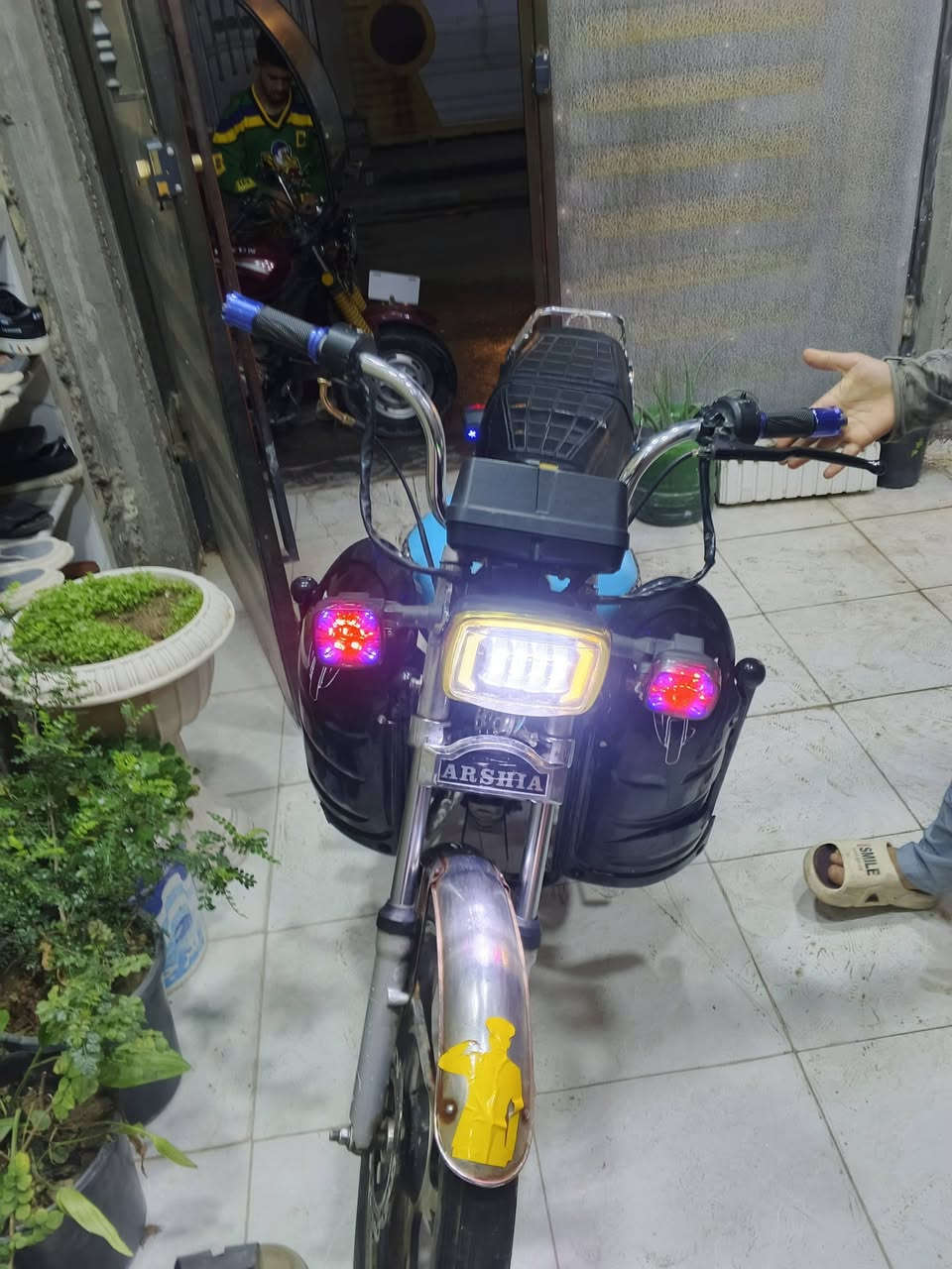 (بسم الله الرحمن الرحيم) السلام عليكم دراجه ايراني سونك سيفان 5كير محرك 200سيسي نضيفه مابيه اي نقص ممشتغله دلفري موديل 2020دراجه اكفلك بيه بس مكاتبه من سرقه ولعشائر عارضه 350وبيه مجال حك لجيه لمكان بغداد حي الجهاد هذه رقمي ***********
