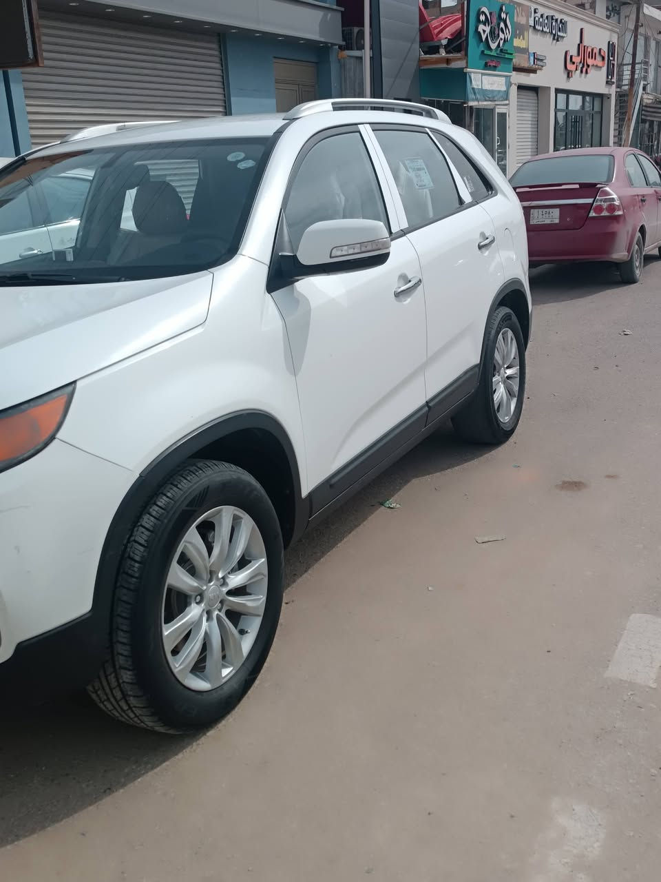 سورنتو خليجي اربعه سلندر 2013
3قطع تبريد 
سبعه راكب مكفوله 
محرك كير كفاله
حداديه 50 بل 100
العنوان النجف 
حي الغري 
***********
