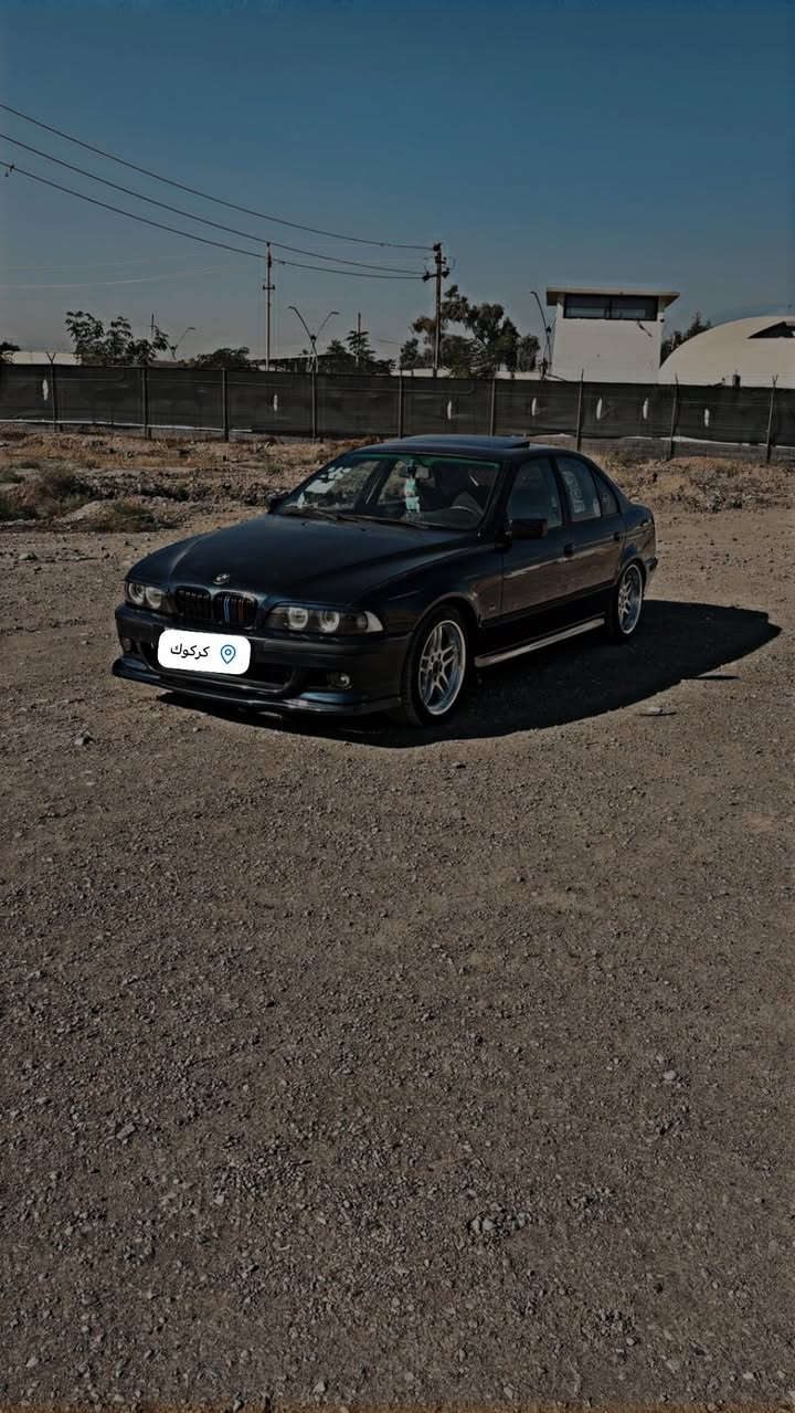 سلام عليكم من رخصت ادمن 
بي ام بومه 2000موديل 
فول ماصفات كير اوتو محرك 528بلاد 
صلايت 4جم كهربائي تحكم استريت ثتبيت سرعه 
شاشه ايباد كامره امامي خلفي او يخزن 
رقم سنويه جديد كوبون بانزين بي 
سياره بلادي كل جسمه ولبحقيقي احلى من صوره 
صدر امامي خلفي جديد طايرات جديد
تبريد تتفيه شفال كهربائيات كلها شغال 
سياره من دعاميه للدعاميه نواقص ابد مابيها 
سياره خير من الله ماشاءالله عليها باصوره وحقيقي حلوه 
رقم صاحب سياره ***********
