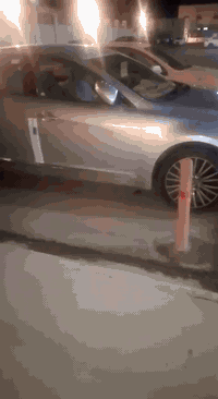 سلام عليكم ورحمة الله وبركاته كادنزه للبيع او مراوس حسب الاقتناع خليجيه موديل 2015سياره عدا الفتحه ولبصمه فول مواصفات فقط بيه قطعتين صبغ بدون دواخل تعهد تحويل ومحرك وكير  استفسار اكثر اتصال***********
