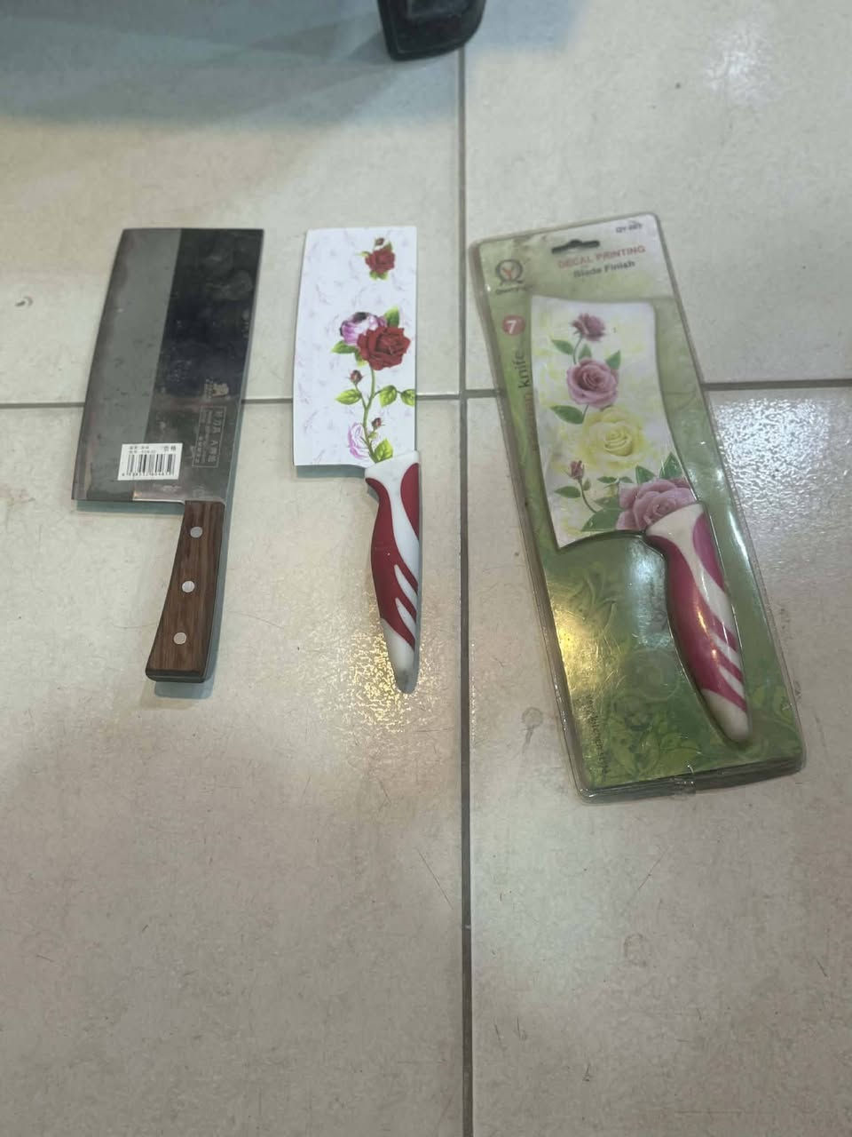 مجمع تجهيزات زمزم للفرفوري الاوربي
#اوربي_كل_احتياجات_بيتك
#كارتون_قطع_مشكل_من_كل_القطع_
#بأسعار_جدا_رخيصه
واسط -النعمانيه - جامع الحاج جلال - مقابل اعدادية سيد قاسم شبر 
موجود جمله _مفرد

للحجز مراسله صفحه


**إذا كنت صاحب هذا الإعلان وتريد حذفه لأي سبب، رجاءا أرسل رسالة إلى الدعم الفني**