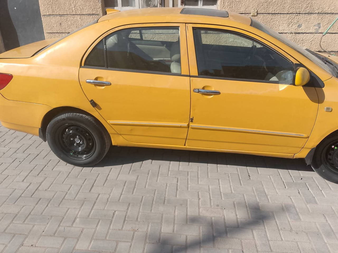 ببويدي اف ثري كير عادي بسمي مصفره هيا وغرمه تحويل ثاني يوم كير مكينه تبريد كفاله  بيها ربع الباب لاوره سيق صبغ فقط والباقي مكفولا بلاديه تخم تاير تخم ويل كورلا موديل 11سعر 48سياره ***********
