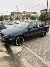 اوبل فكتره موديل 1992مكينه حجم 18 صبغ جماليه  فتحه سقف دفتر بانزين مكي...