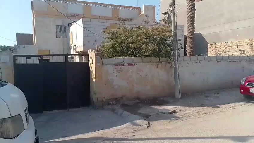 السلام عليكم بيت بناء قديم طابو صرف بكرلي الثانيه فرع محطه الغاز التفاصيل موجودة داخل الفيديو للاستفسار الاتصال على الرقم ***********
