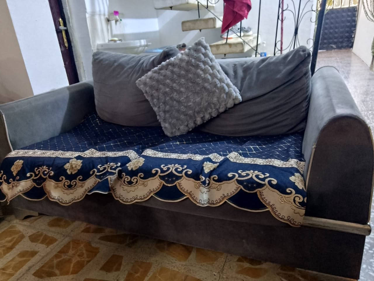 تخم 7مقاعد للبيع مع ميز صغير وأربع طبلات السعر 150


**إذا كنت صاحب هذا الإعلان وتريد حذفه لأي سبب، رجاءا أرسل رسالة إلى الدعم الفني**