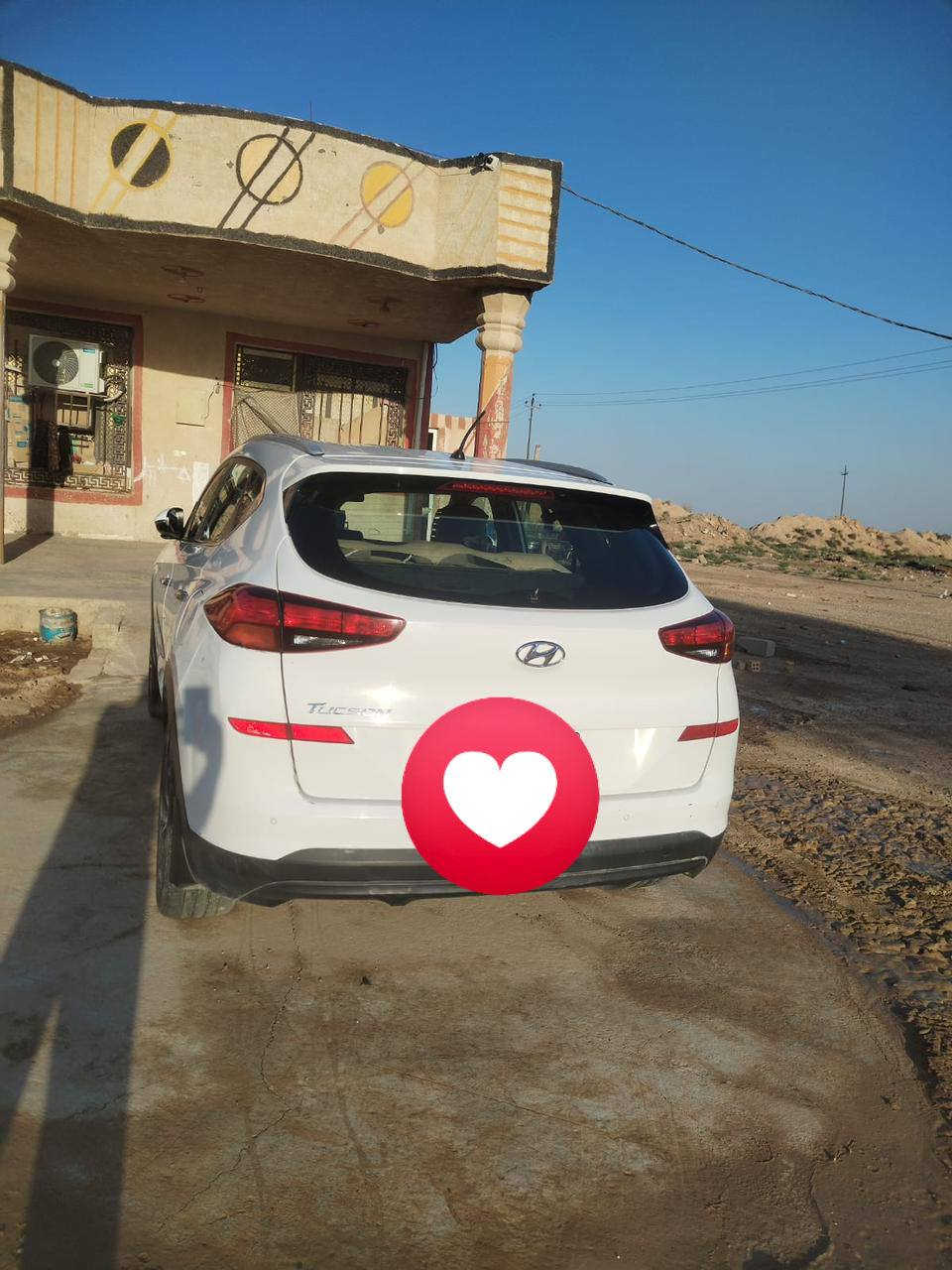 السلام عليكم توسان 2020لاضرر ولا صبغ سعر 190رقم بغداد سياره  خليجي مكفولة من كلشي ***********
