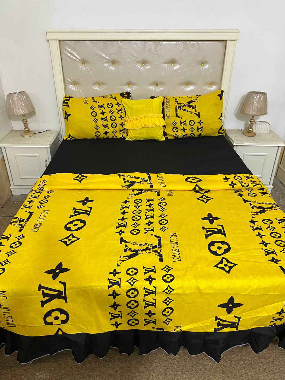 متوفره 
قماش همايون صيفي 
سعر الفرشه بدون كفر لاستيك 10
سعر الفرشه كامله مع الكفر 20
يوجد توصيل سريع


**إذا كنت صاحب هذا الإعلان وتريد حذفه لأي سبب، رجاءا أرسل رسالة إلى الدعم الفني**