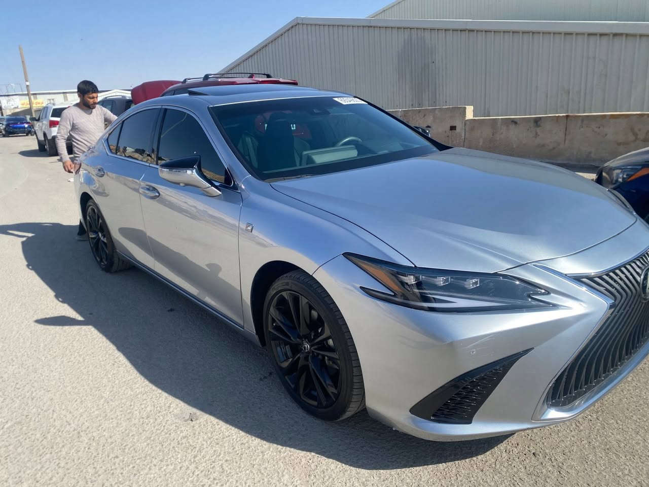 F SPORT
السيارة شبر  صبغ بالبنيد فقط والصندوك صبغ فقط الجوا السبايدر يعني شبرين 
بدون دواخل وبدون ايرباك ✅
ماشية 20 الف ميل 
السيارة حاليا بغداد العامرية 
رقم الشاصي مرفق ويا الصور 
للتواصل 
***********
