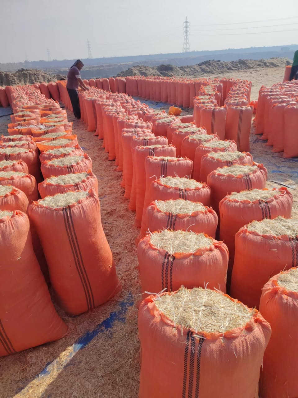 كواني تبن للبيع واصل الرفاعي ونواحيها الزوج ب5واصل ***********
