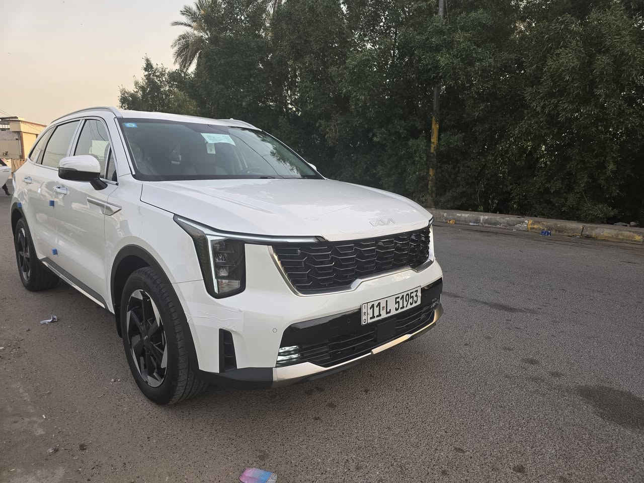 لسلام عليكم كيا سورنتو موديل 2024 خليجي محرك 6 سلندر 3500 ضمان شركة  خمس سنوات او مية الف كيلو السياره  بيه كارت كلش بصيط  واني ناشر التفاصيل بل فيديو ونته شوف الفيديو وتصل 

السياره على وضعيه الشركه والسياره ماشيه ١٥ يعني زيرو
استخدام نظيف جداً والسياره 
مواصفات السياره :
بصمة تشغيل عن بعد شاحن واير ليس 
كشنات كهرباء سبعه راكب تبريد ثلاث قطع كشنات الخلفيه كهربائي
جنطه كهرباء سايد بريك بصمة ثلاث تحكمات أنظمة قياده كير موس شفتات ستيرن بردات حساس خلفي امامي مري شفط لايت لد وبك لايت لد 
والمكان بغداد الرحمانيه الجعيفر 
والسعر 295
وهذا رقمي ابو شاهين ‭***********
