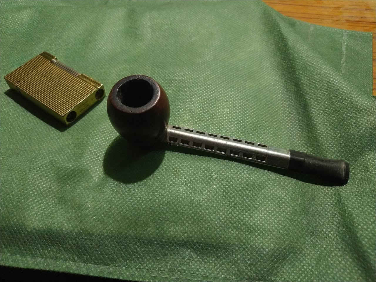 ولاعة ديبون فرنسي تعمل بشكل ممتاز 
بايب ايطالي فك و تركيب


**إذا كنت صاحب هذا الإعلان وتريد حذفه لأي سبب، رجاءا أرسل رسالة إلى الدعم الفني**