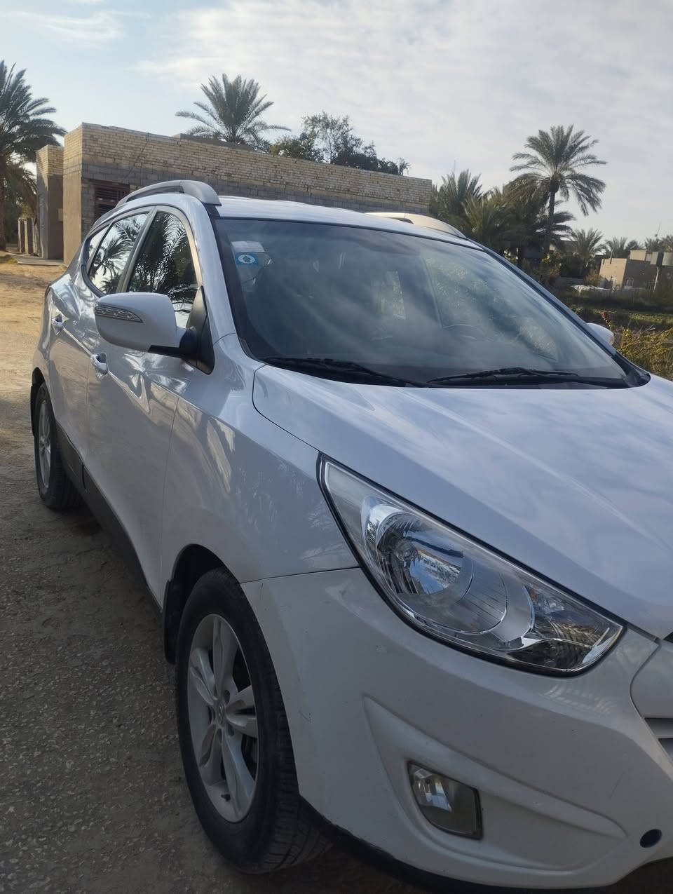 سلام عليكم
توسان للبيع موديل 13خليجي رقم بغداد انكليزي سنوي بسمي هزه وسنوي لل 2030 محرك 2000دوش بيه باردين تدفئة تبريد شغال تحكم مقود السيارة ماشيه 159 مداور ثاني يوم مداور 
مكان السيارة بابل الشوملي 
السعر 144وبيه مجال 
تلفون ***********
