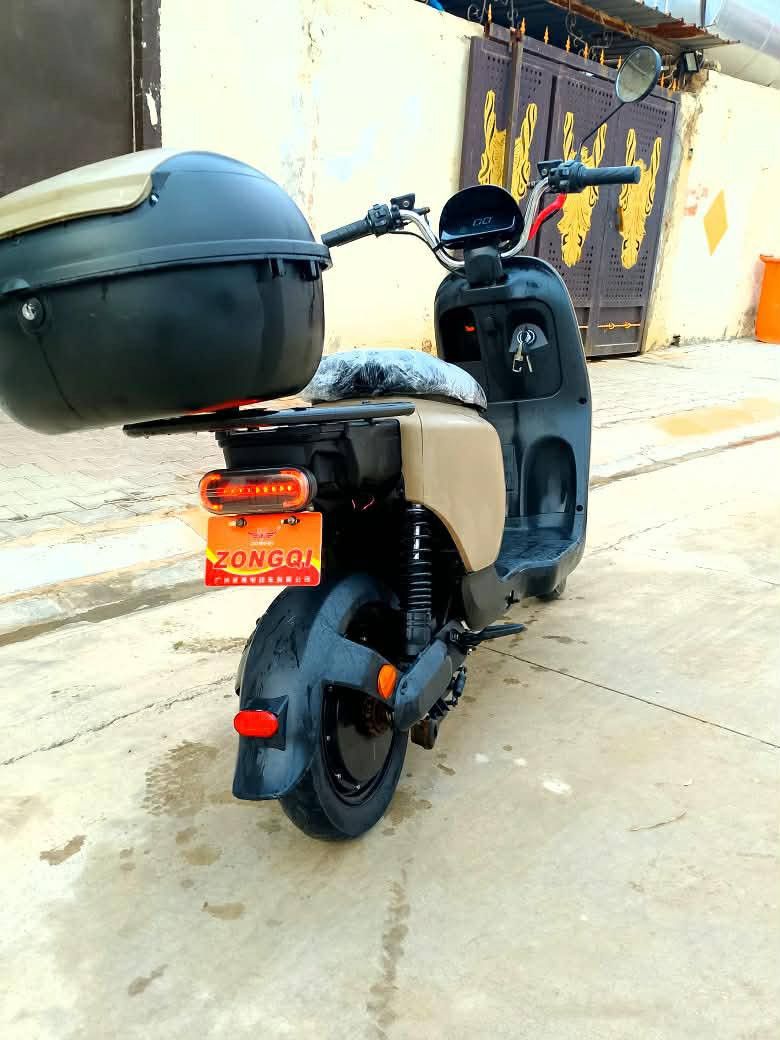 سلام عليكم دراجه شحن للبيع مابي عيب شرط فحس باتريات 4باتريات كبير تايرات جديد بيها نضام بك موديل 2024 شركة ريان باتريات 1 ضعيف السـعـر 250 وبیه مجال شراي خابر
رقم موبایل ***********
