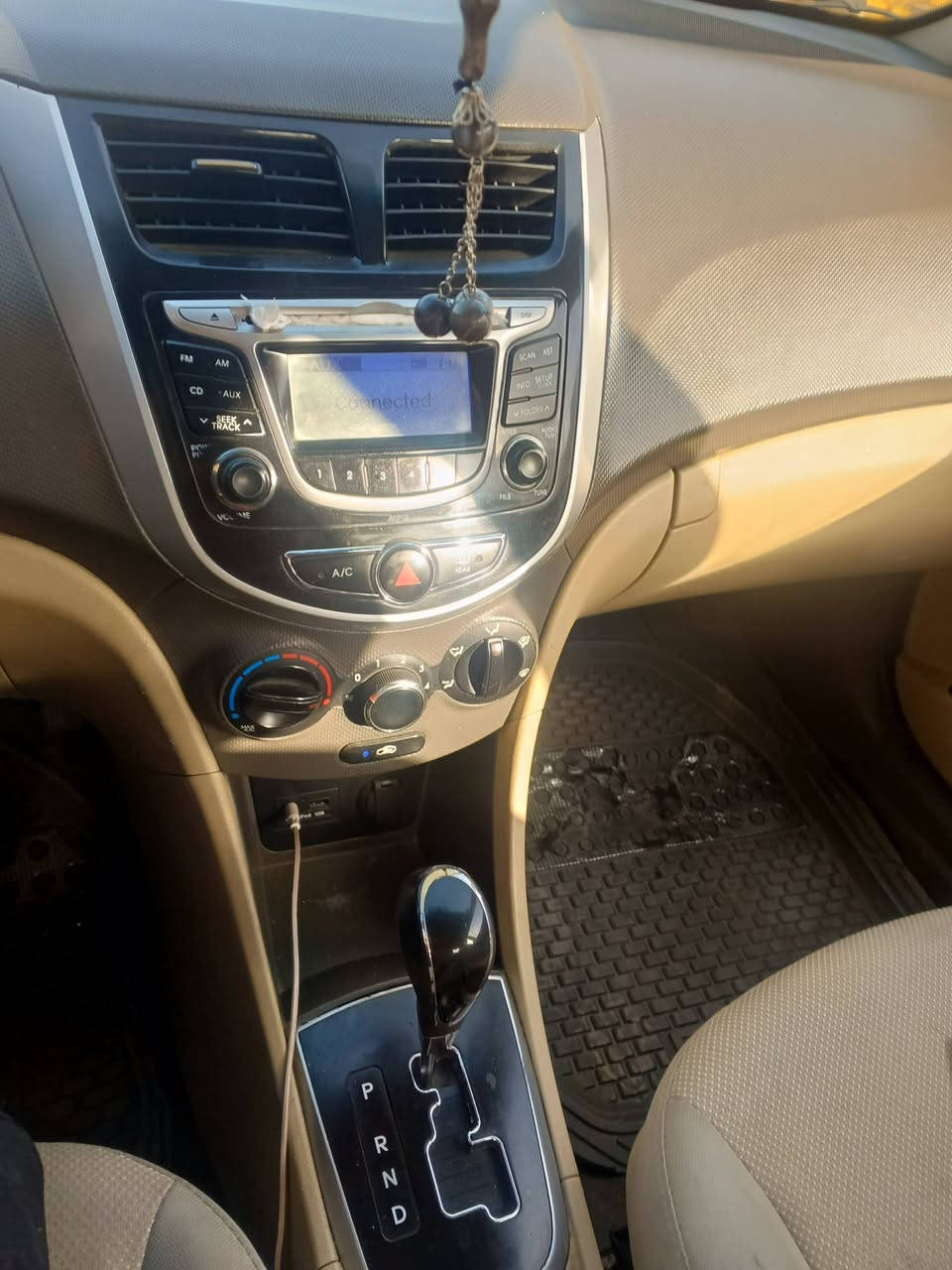 *********** سلام عليكم اكسنت خليجي مكفولة اوبسمي العنوان بغداد الجديدة ***********
