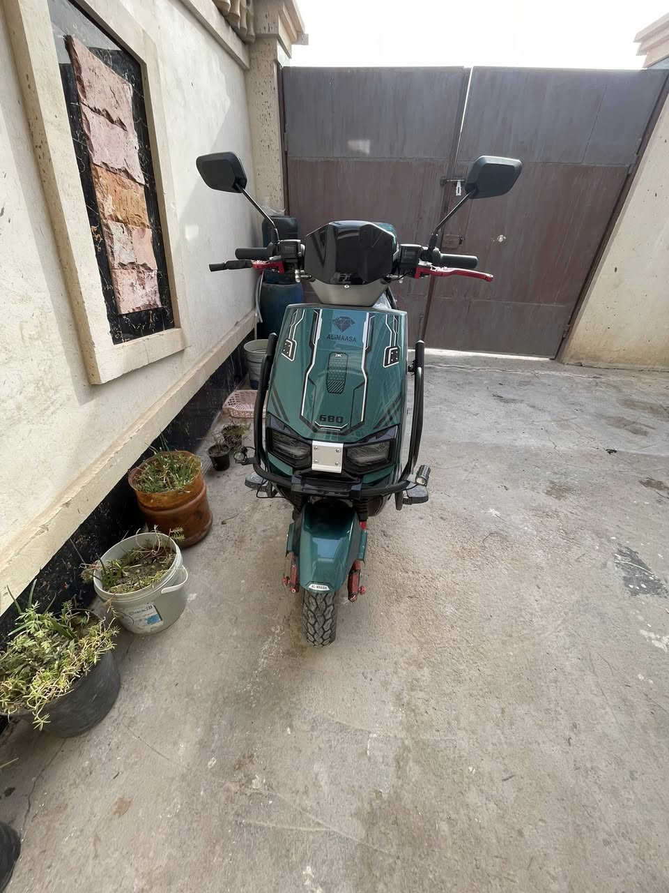 سلام عليكم دراجه للبيع موديل 2026 دراجه نضيفه مصالها شهر من اخذتها مكاني حي الزهور بصف القصور سعرها مليون رقم هاتف *********** وموجود خاص
