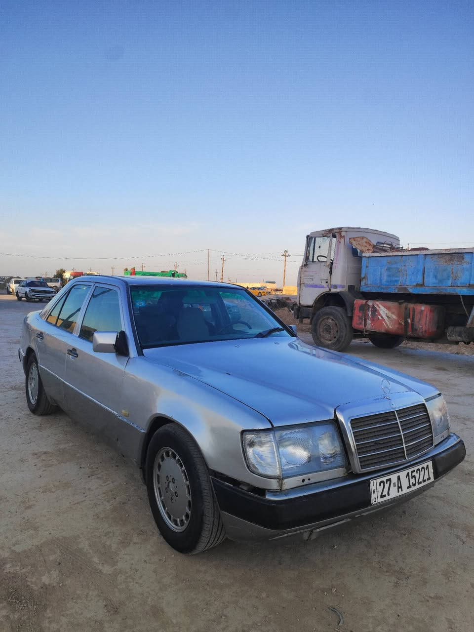 السلام عليكم 
مارسدس دب 1985
رقمه ذي قار دولي تحويل مباشر
تخم تاير  حداديه مكينه كير 
العنوان ذي قار قضاء الفجر 
غير متواجد ع النت 
الاتصال ***********
