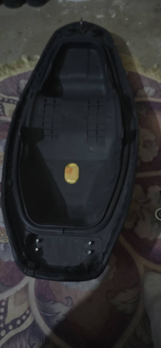 سلام عليكم قطع pcx  بلادي مال تفصيخ للبيع
كشن جيل 2. سعر 70 الف
جامه جيل 2 بلادي. 20 الف
يدات بريك جيل ثاني بلادي 10 الاف
ستاند صفح جيل ثاني 10 الاف

دبلات خلفي رياضي. 60 الف 
شوته على شكل صلنصه رياضي ترهم من الجيل الاول للثالث وترهم للسكنس

سعر 60

واقية صلنصه جيل ثاني 10 الاف

مكاني بغداد ويوجد توصيل لكل المحافظات. للتواصل اتصال او واتساب

***********
