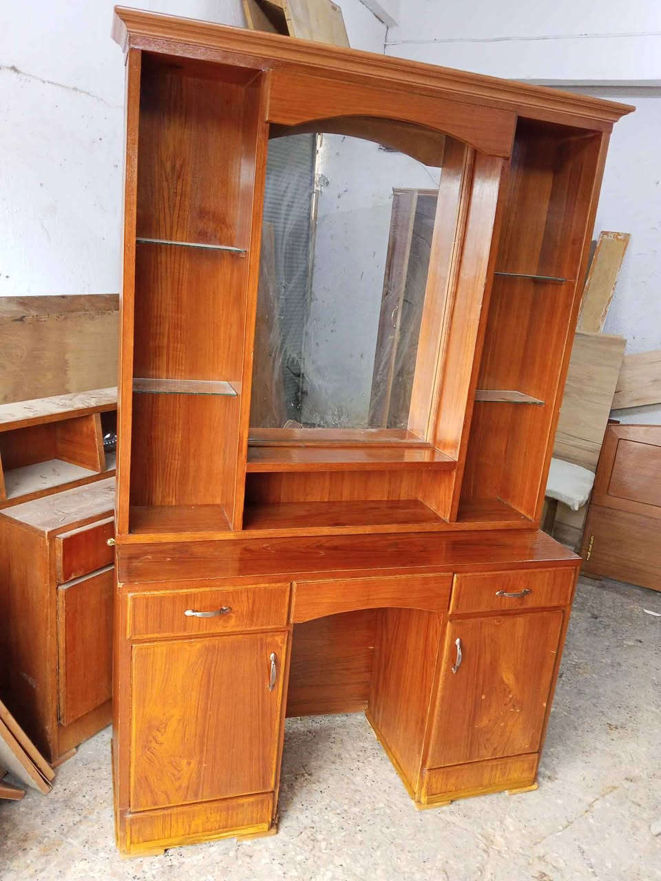 ميز تواليت نضيف السعر 40 للاتصال *********** أو *********** موصل, نينوى
