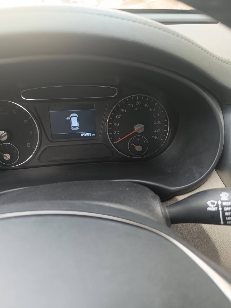 سورينتو خليجي موديل 2020 رقم بغداد دولي
-محرك 6سلندر 
-ماشيه 45 حقيقي 
-7 راكب
-كشنات مخمل
-حساسات أمامي خلفي
-كراسي اماميه كهرباء 
-جنطة كهرباء 
-بصمتين
-اللايت عالي ناصي زنون 
-لد نهاري ليزري امامي 
-بك لايت ليزري LED
-اوتو هولد 
-ترحيب
-درايف مود
-تحكمات ستيرن فول  
-تبريد 3 قطع مع تحكم منفصل 
للاستفسار:
***********
