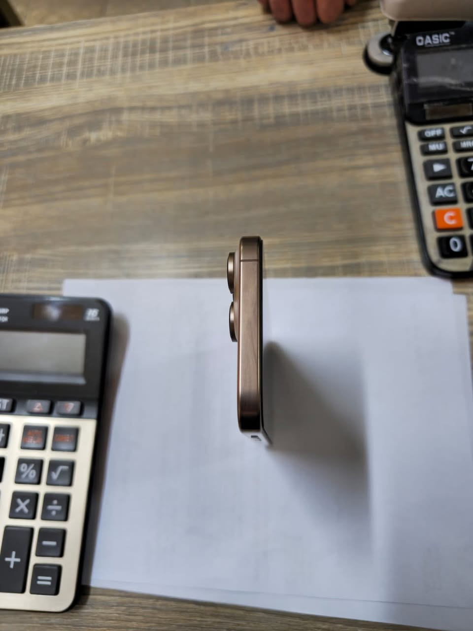 ايفون 16 برو ماكس ذاكره 256 بطاريه 100 عدد الدورات 193 السعر (1.400.000) ***********
