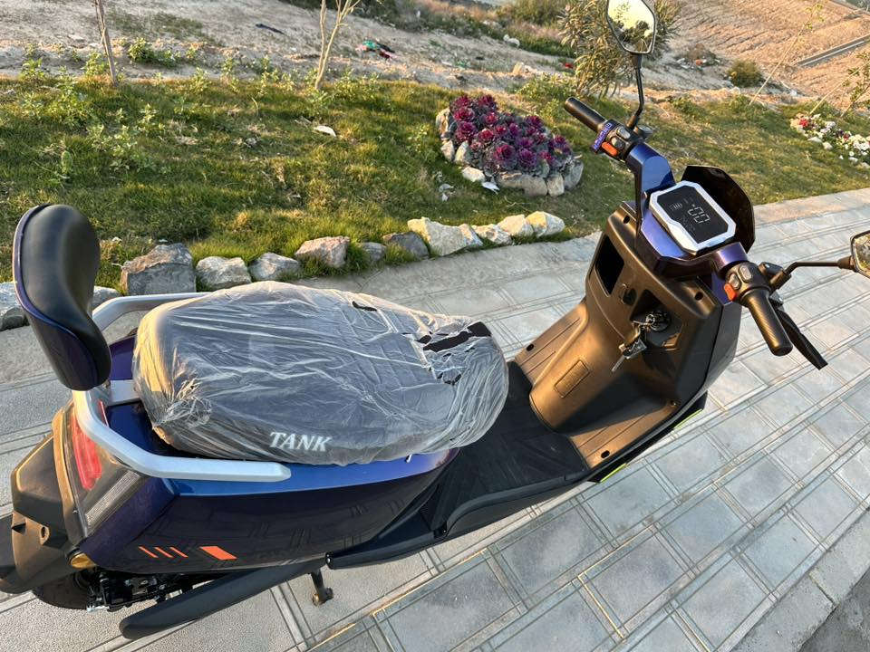 للبيع دراجه شحن ستخدام ٩ ايام
جديده بعدها بحاله الوكاله 
٦باتري دبل 
٤ سرع اشاير  +دبل اشاره   
لايت عالي ناصي + سكن بريكات هايدروليك 
بلاتوث شركه بيهة   ثلاث انظمه تشغيل   سويج + كارت شاشه + بصمه تشغيل عن 
  بعد  
السعر ٦٧٥      
العنوان. بغداد ابو غريب الزيتون 
الهاتف.  *********** 
واتساب.  ***********
