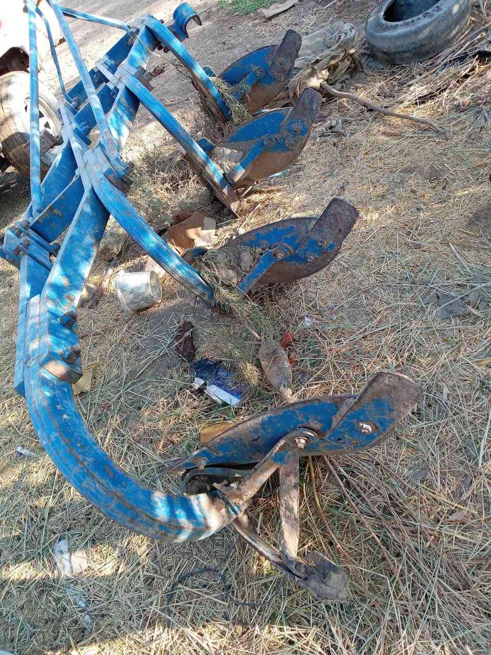 سلام عليكم فدان للبيع موديل 2014 حجم 10السعر مليون و300 وبيه مجال
المكان الديوانيه قضاء عفك الاتصال على الرقم 
***********
