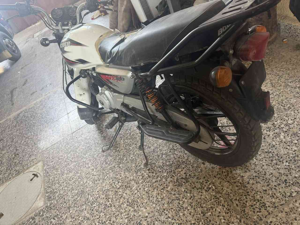 سلام عليكم بوكسر 2022دراجه جانت مخزونه من ٢٠٢٣وطلعتها بل ٢٠٢٥دراجه مكفوله بس تعرضت الحادث موثق بل صوره دراجه وراقها موجوده بس راعيها مسافر وجانت مخزونه واني خذتها منه دراجه خير من لله ديرلها كله محسن و دهن امزويل دراجه بيعلك هيج تاني راعيها يجي من سفر وتجي تأخذ وراقها وبيك خير ودلل تصل ودلل***********
