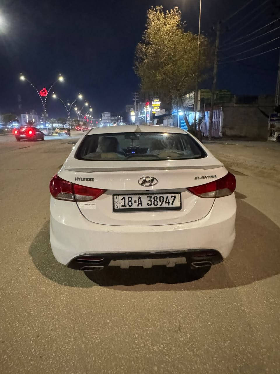 السلام عليكم حبايب لجنايه فقط
النترا 2014 خليجي ابيضّ  محرك 1800 رقمها بابل إنكليزي  كير ومحرك مكفول السياره نضيفه كدام عينك وجديده كفاله عامه عدا خشم البنيد الي مغلف فابلون فقط وجاملغ خلفي صبغ جماليه  سعرها 118 وبيها مجال بسيط حك الجيه العنوان كربلاء كنطرة السلام 

لاستفسار ***********
