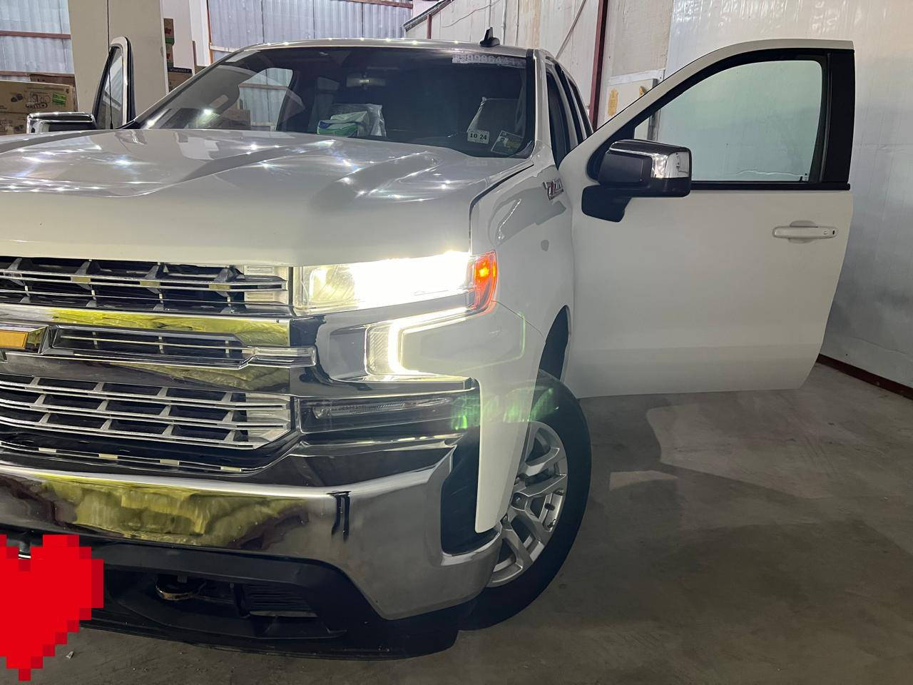 شوفرليت سلفادور ٢٠٢٠ ادوات متاوام طبق الاصل مكفوله وجديده كارتون ماشيه ٤٠ فقط جديده كلش فول موصفات ب١٨٥ وبيه مجال ***********
