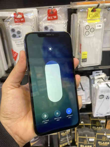 سلام عليكم ايفون ١٢برو ماكس 
ذاكره ٢٥٦👌
بطاريه٩١❤️👍
جهاز كله شغال نت صوت اتصال اي خلل مابيه كفاله فقط مبدل شاشه نوعيه حلوه   واحد عً واحد نضافه شاصي بلجيس الجهاز مكاني بغداد مدينه صدر سعر٣٧٥ قفل شراي اتصل 
***********مركز نور للموبايل شراي اتصل
