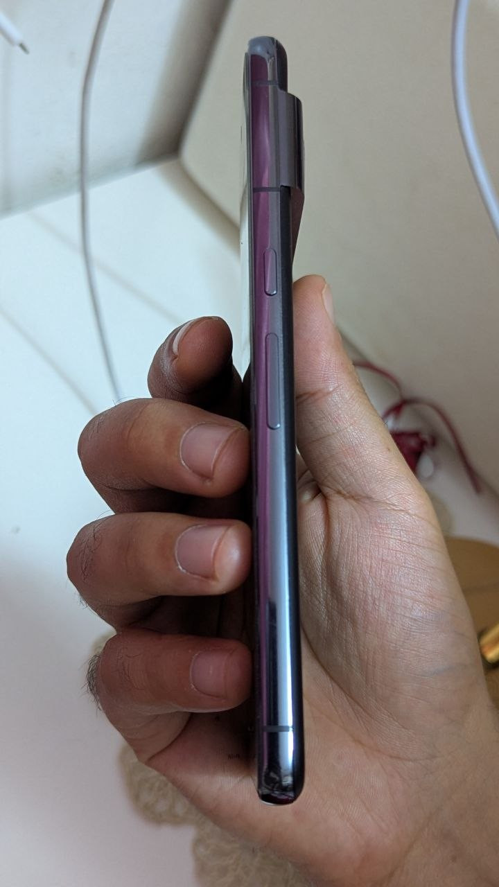 للبيع: Google Pixel 8 Pro (أخو الجديد - نسخة أمريكية) 🇺🇸
يا شباب، جهاز بكسل 8 برو (Google Pixel 8 Pro) نظافة 100% للبيع.
الذاكرة: 256 غيغابايت (أعلى من الـ 128).
الاستخدام: أسبوعين فقط، الجهاز مابيه ولا شخط وفعلياً "جديد".
الملحقات: وياه كفر حماية + لاصق حماية للشاشة (شادة عليه من أول يوم).
المميزات: النسخة الأمريكية الأصلية، معروفة بقوة الأداء واستقرار التحديثات.
الجهاز لوز وجاهز للاستخدام ومابيه أي نقص.
السعر: 625 الف
المكان: بغداد - الكفاح
للتواصل: ***********
