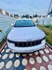 السـلام علــيكم  ، للــبيع  جيب / كراند شيروكي لاريدو 2020🫡🇺🇲  ( دواخل...