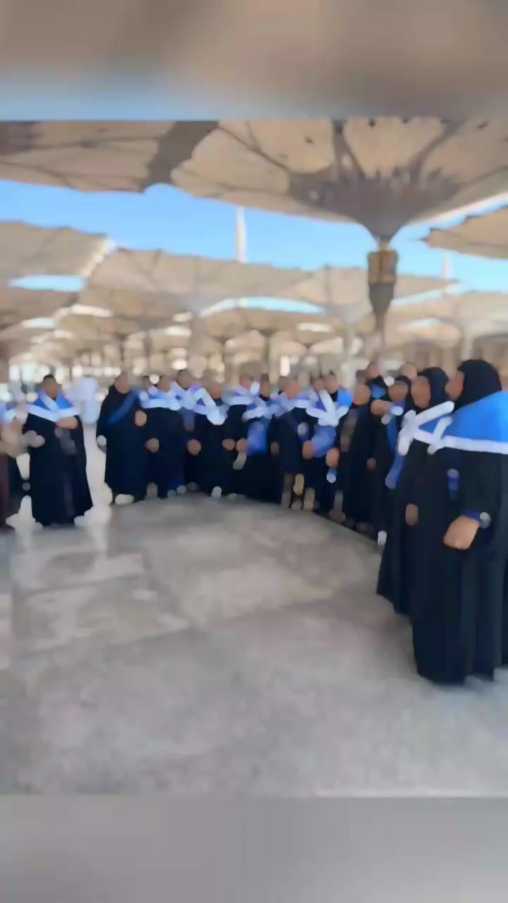 الاخوه والاخوات الكرام الراغبين حجز عمرة شهر شوال المقبل تسليم جوازات السفر الى مقر الشركة الكائن في الصويرةطريق المطار وبسعر 750 ألف دينار عراقي مع كافة الخدمات والهدايا ثلاثة وجبات الطعام اوبن بوفيه مفتوح السكن في المدينة المنورة المدينة المركزية ومكه في محبس الجن ومن الله المنه والتوفيق الاتصال بنا 
***********/***********
