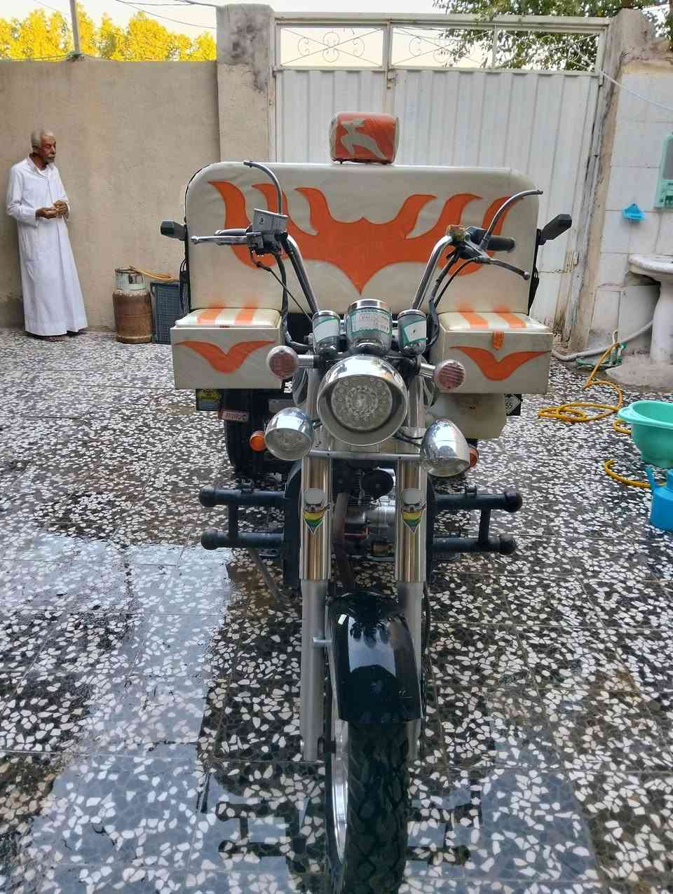 سلام عليكم ستوته 21رقم انكليزي محرك 25بس باتري عايزه السعر2600قفل ***********
