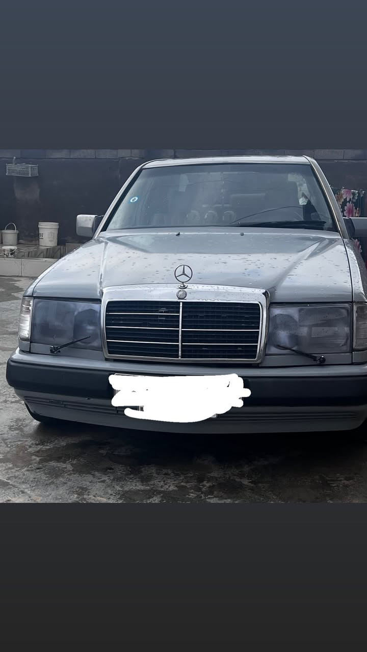 السلام عليكم مارسدس دب 1985 بصمه مو سويچ تشغيل عن بعد فانات مو كلچات رقم بصره /عارضات/كامرا /بدون ضربه /مصبوغه عام وشوفة عينك بدي صافي السعر 55وبيها مجال ***********
