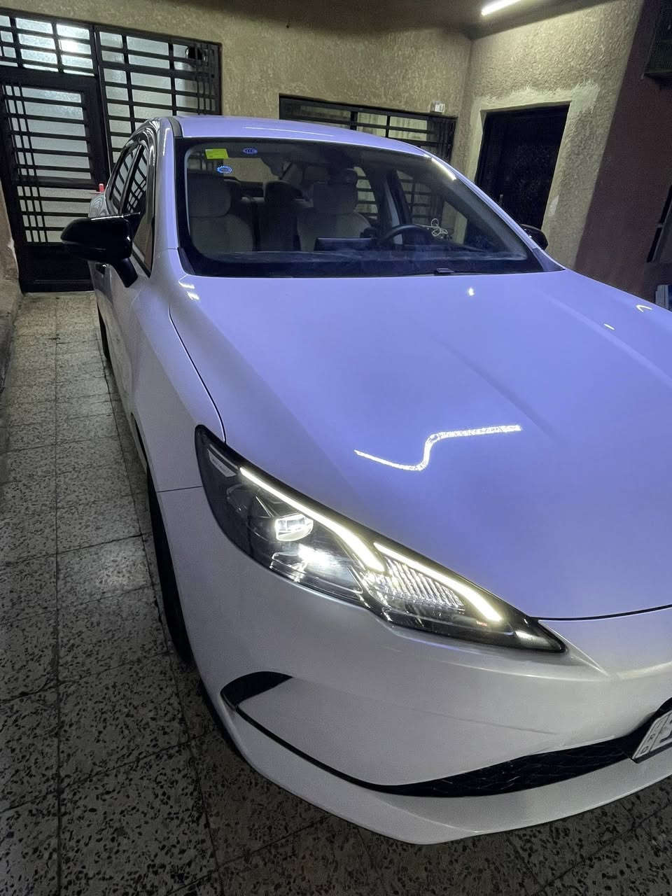 السلام عليكم 
بي وايدي سيل 5 اخت زيرو ماشيه قليل عل وضع شركة
كفاله عامة
من شخط والرصعه بعدها زيرو 
رقم بغداد باسمي 
السيارة مصروف عليهه ٤٠٠ الف تجي وتشوف 
بس الشاحنة اصلية اخذتهه ١٥٠  دولار بدون ايرث ام شاشة تشحن عن طريق تليفون تتحكم بيها 
تغليف ارضيات وجنطة اصليات ١٣٠ الف
كفرات يدات اسود بلاك
كفرات مري سبايدر مان
تخم مطريات 
وبعد هواي شغلات بيهه 
السعر ١٨٣٠٠ مليون بيها شي كلش بسيط 
لاتصال ***********
مكاني بغداد حي العامل
