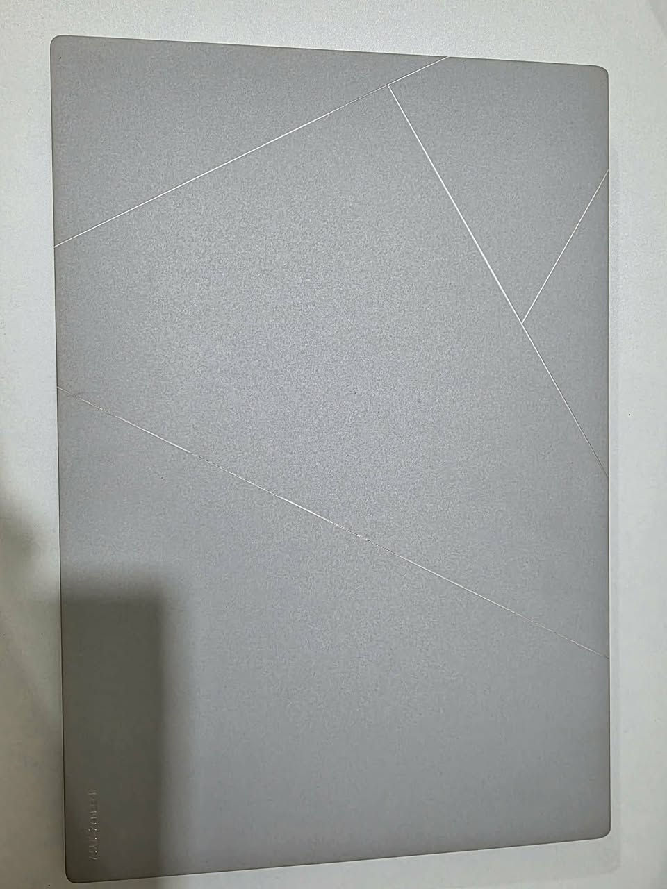 🚀 ASUS Zenbook 16 OLED | Ryzen AI 9 | 24GB RAM | 1TB SSD | شاشة 3K OLED 120Hz للبيع أو  🔥
🔥 جهاز فخم ومناسب للعمل الاحترافي، الدراسة، البرمجة، التصميم، والمونتاج.
📌 المواصفات: ✅ المعالج: AMD Ryzen AI 9 365
✅ كرت الشاشة: AMD Radeon 880M
✅ الرام: 24GB DDR5
✅ التخزين: 1TB SSD M.2
✅ الشاشة: 16 إنش OLED بدقة 3K
✅ معدل تحديث 120Hz
✅ تصميم نحيف وأنيق وبطارية ممتازة
🎯 مميزات الجهاز: ✔ شاشة OLED مذهلة بألوان احترافية
✔ أداء قوي جداً للمهام الثقيلة والذكاء الاصطناعي
✔ سرعة عالية بفضل SSD وDDR5
✔ مناسب للعمل والدراسة والاستخدام اليومي
🔄 متوفر للبيع 
📍 الموقع: ( بابل ) 📞 
للتواصل تفضل خاص 
#لابتوب #ASUS #Zenbook #RyzenAI #OLED #بيع_وشراء #لابتوبات #العراق
:


**إذا كنت صاحب هذا الإعلان وتريد حذفه لأي سبب، رجاءا أرسل رسالة إلى الدعم الفني**