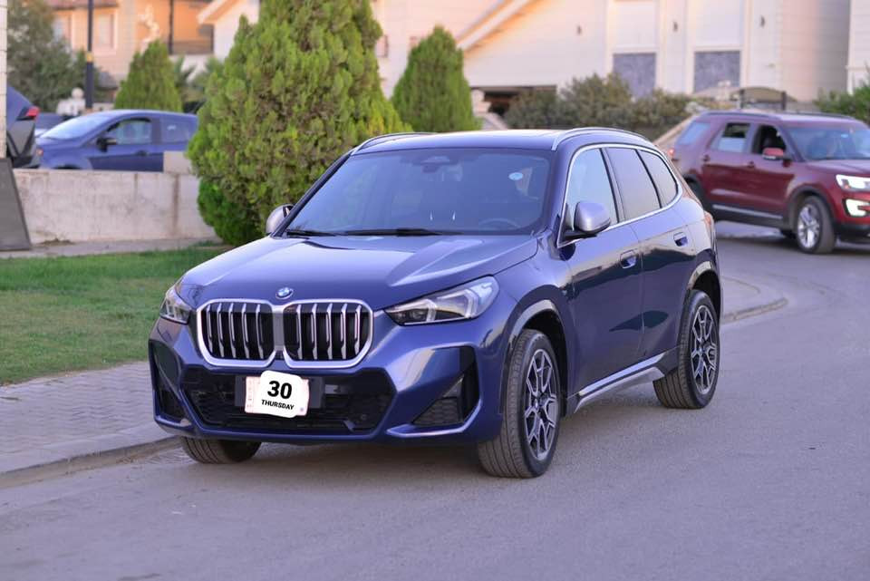 BMW X1 2023
Xdrive 28 i
ماشية ٢٠ الف 
 بدون ايرباك
فول  مواصفات  ١/١

٢٨٨ ورقه
*********** واتساب
