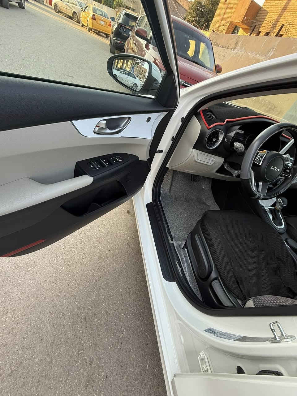 سلام عليكم
كيا سيراتو موديل 24اربيل فول محرك 1600ماشيه 30الف بيهه فقط بارد بالهلال ولباب للي خلف لراكب گد شبر بدون صبغ تخم اطارات جديده قبل شهر  .نهايتهه 180واسط الكوت 

***********
