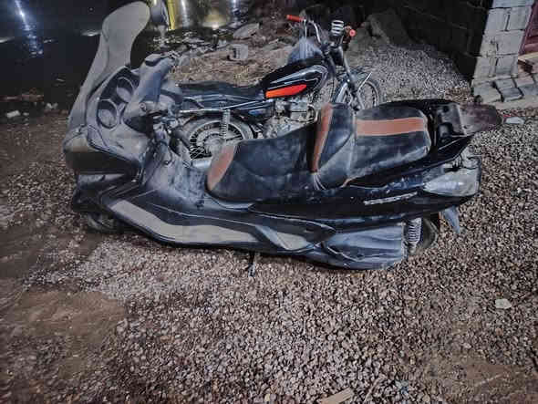 سلام عليكم ورحمة
دراجه ياماها ياباني متروكه يحتاجه باتريك. وبناجر ثنين
السعر 225
للاتصال ***********
