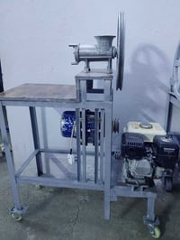 حلاجة فلافل للبيع 07512341449