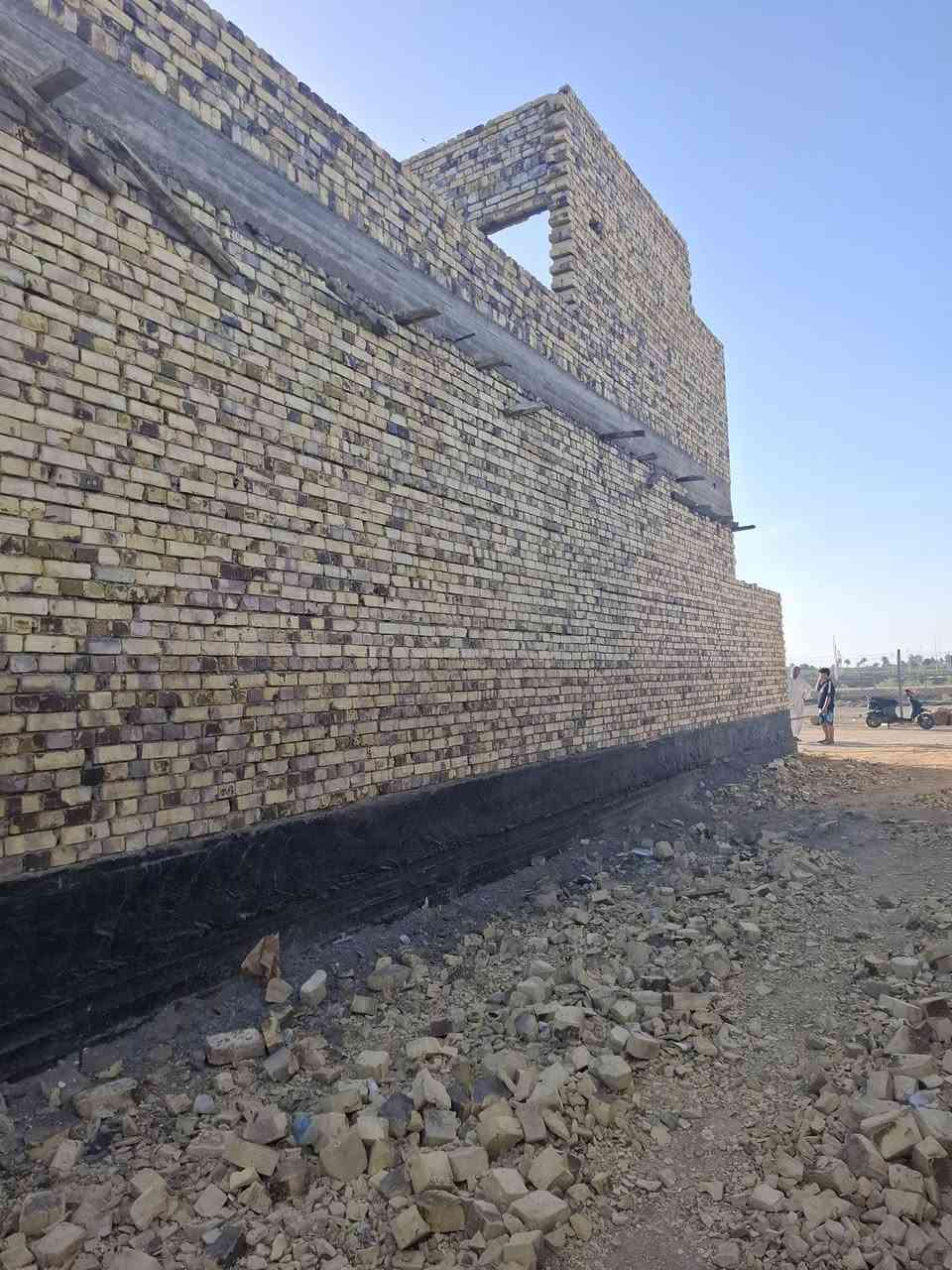 في ديوانيه بل تقيه ثالثه شارع الكرينات بيوت نقد وقصاد تعال وشوف شغلناا وعدنا بناء نقد وقصاد ***********
