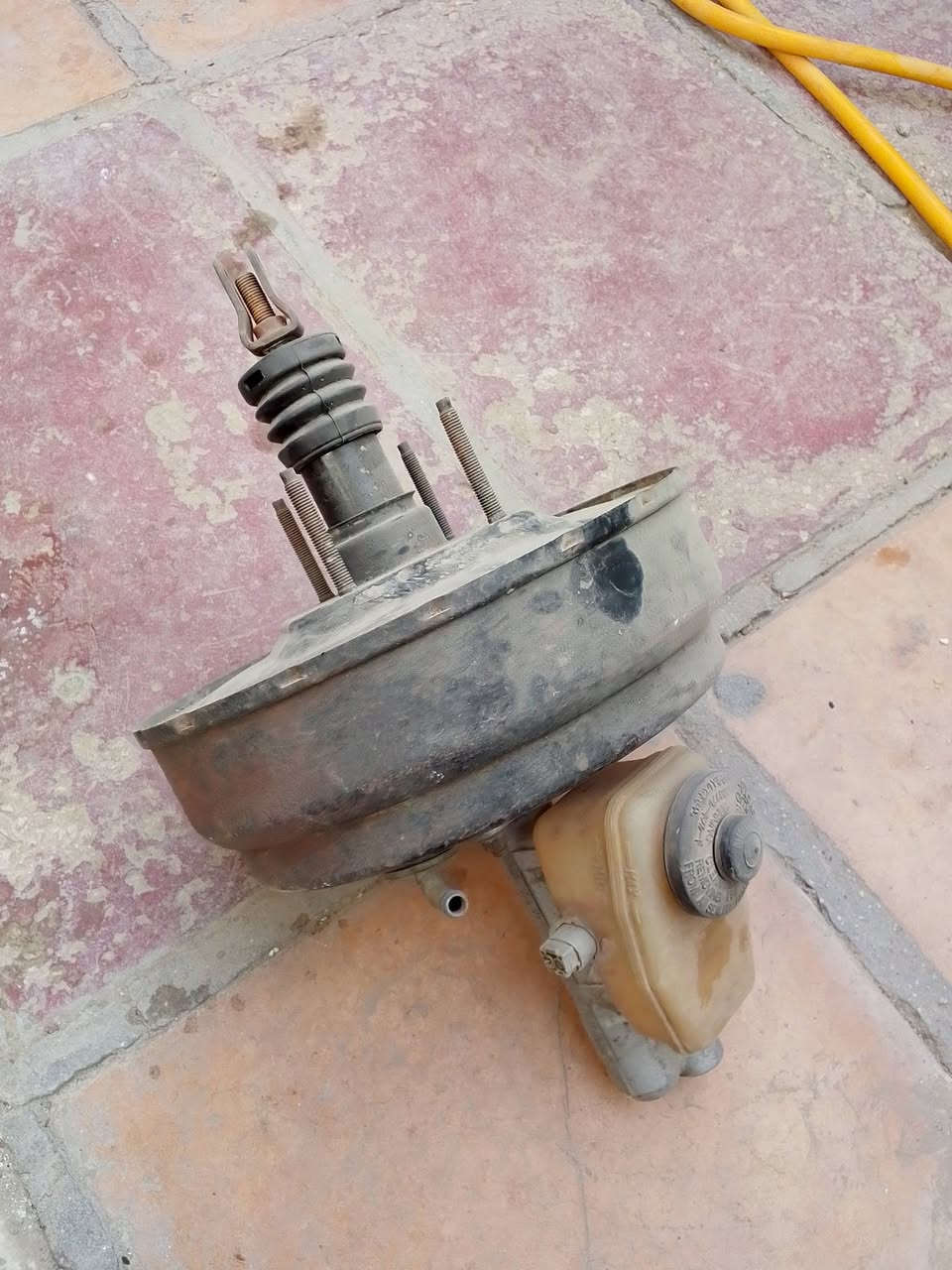 السلام عليكم ورحمه الله وبركاته مقه بريك مال تفصيخ جديده ما مستخدمه مال سياره مات عظم مالت مارك عظم ***********
