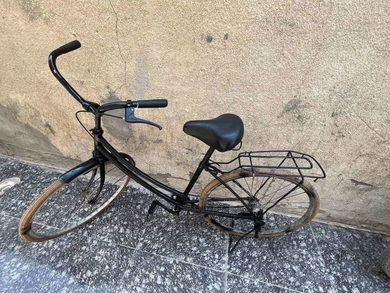 للبيع السعر ٦٠ وبي مجال


**إذا كنت صاحب هذا الإعلان وتريد حذفه لأي سبب، رجاءا أرسل رسالة إلى الدعم الفني**