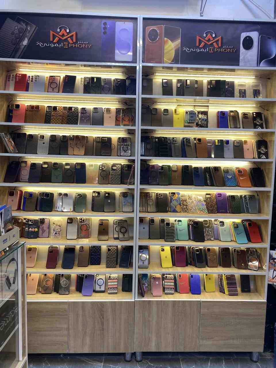 مكان+رفوف بلول +ديكور كامل
وشرط كل القطع جديدة لوك استخدام شهر شهرين
الرفوف ١٢قطعة بلول 
ديكور ٨قطع 
٤فاترينات
وميز٤ ثلاثة عرض وواحد منهم صيانة
ديكور جديد قبل شهر سويناه ابيعك موقع وديكور
للاستفسار ***********
